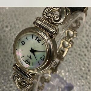 Southwestern ^^^ Silver Women's Quartz Watch ***